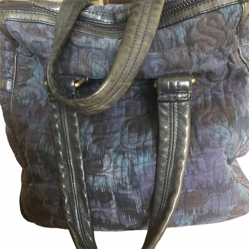 MARC BY MARC JACOBS Logo Quilted Canvas Tote - Picture 6 of 16